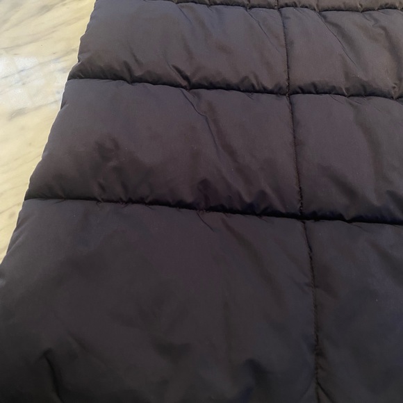 Banana Republic “Down” Poly filled scarf Navy/Grey - Picture 9 of 10